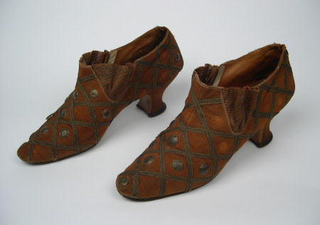 Shoe