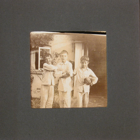 Philip Craig, Robin (Bobby) Craig and Peter Craig the sons of Edward Henry Gordon Craig (1872–1966) ...