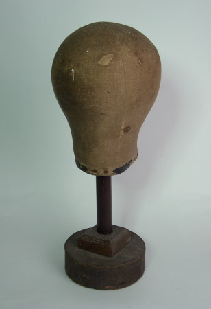 Wig stand