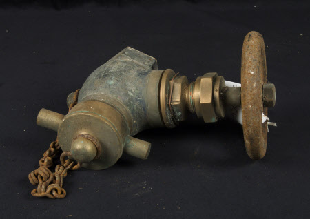 Fire hose valve