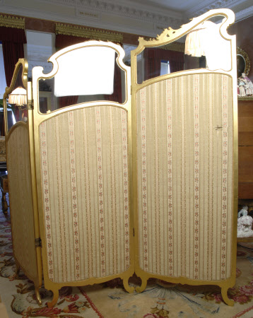 Three leaf screen