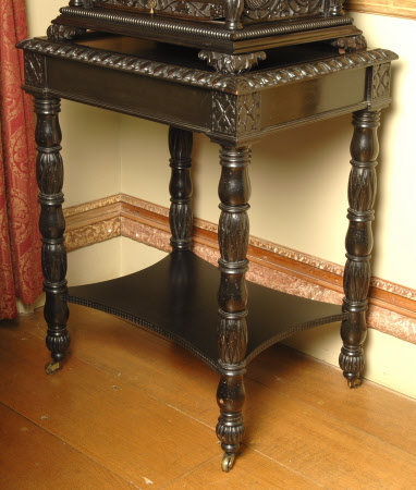 Casket stand