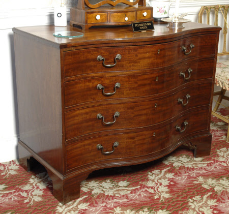Chest of drawers