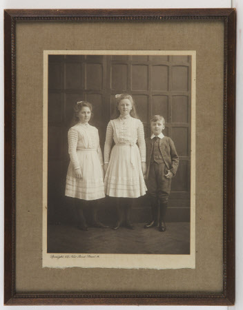 Daphne Maud Adelaide Bankes (1898-1967), Viola Florence Geraldine Bankes, later Mrs Norman Bruce ...