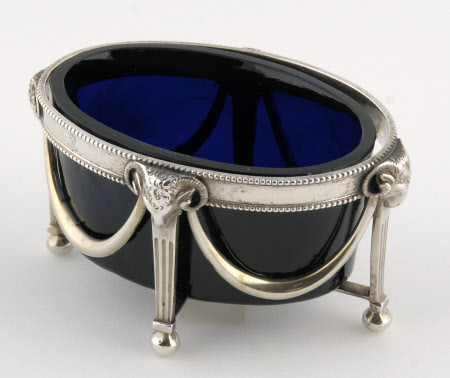 Salt cellar