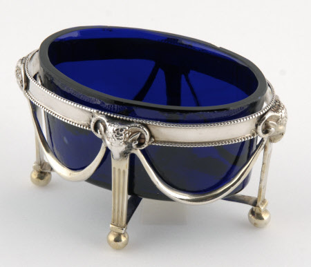 Salt cellar
