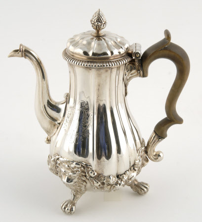 Coffee pot