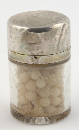 Smelling salts bottle