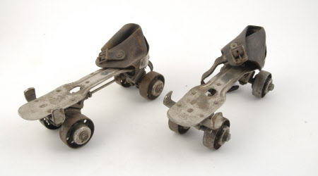 Roller skate