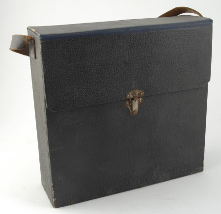 Gramophone record case