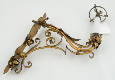 Gas light fitting
