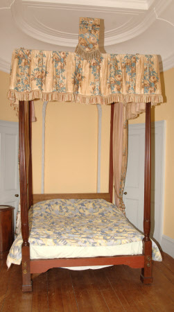 Tester bed