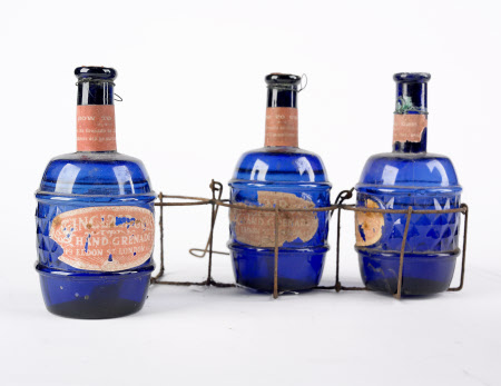 Fire extinguishing grenade