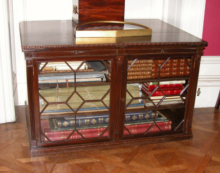 Folio cabinet
