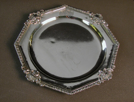 Octagonal dish
