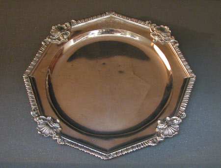 Octagonal dish and cover