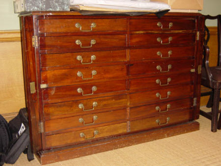 Chest of drawers