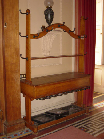 Hall stand
