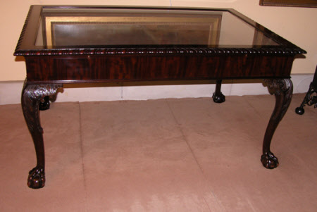 Display table