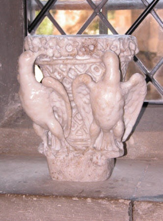 Vase with carved Basket Work and Flowered Rim, with Two Pigeons