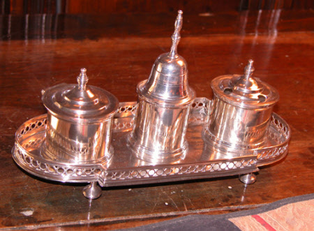 Inkstand
