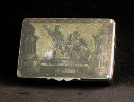 Snuffbox