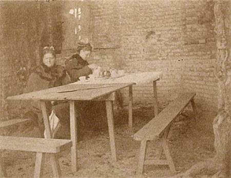 “Hurstmonceaux April 12, 1895” .