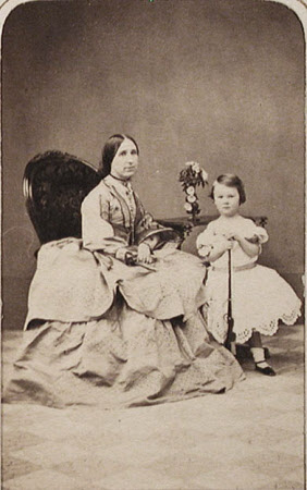 “Marianne Mann and Gertrude Mann”