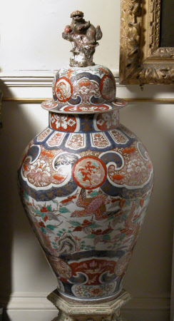 Covered jar
