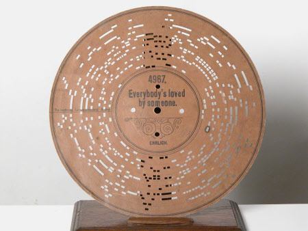 Musical card disc