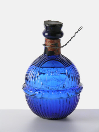 Fire extinguisher grenade
