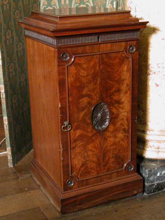 Dining room pedestal