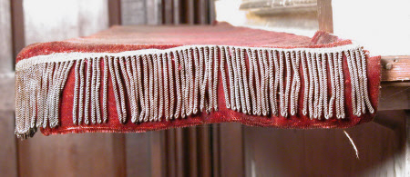 Mantel shelf
