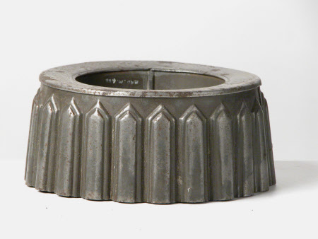 Pudding mould