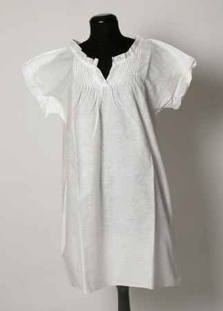 Child's chemise 1152010 | National Trust Collections