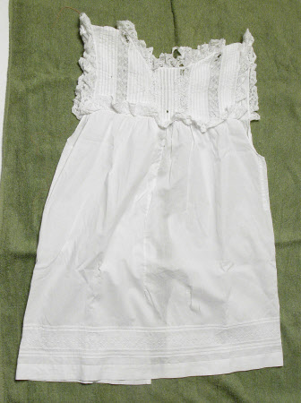 Child's pinafore