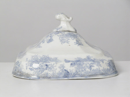 Tureen cover
