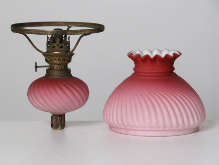 Piano oil lamp