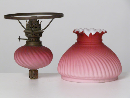 Piano oil lamp