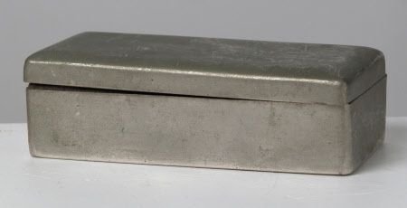Safety razor box