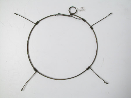 Plate hanger