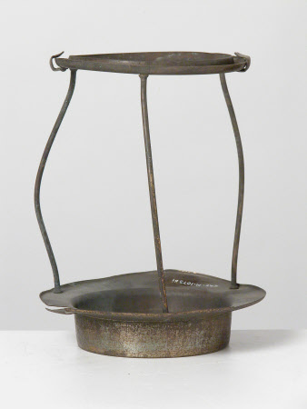 Lampshade holder
