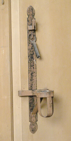 Fire extinguisher holder