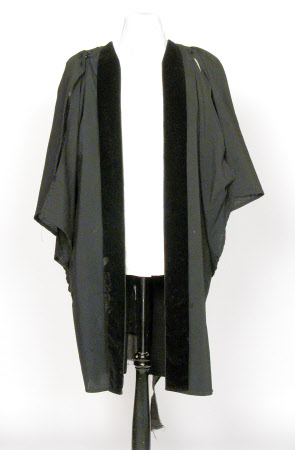 Academic gown