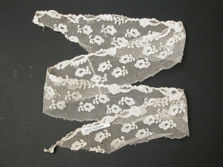 Lace fragment