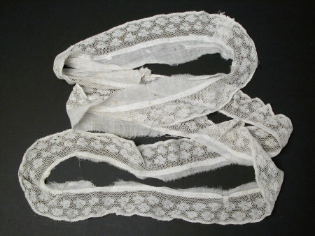 Lace fragment