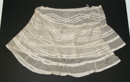 Dress flounce