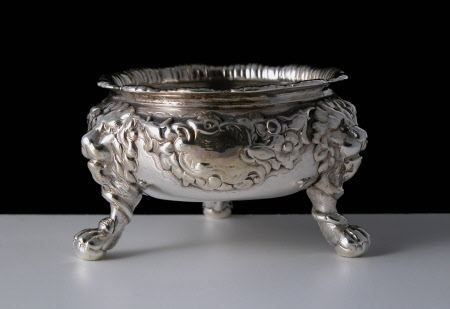 Salt cellar