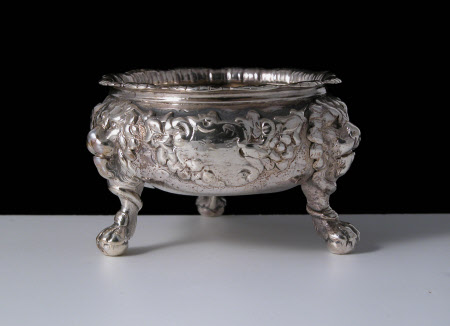 Salt cellar
