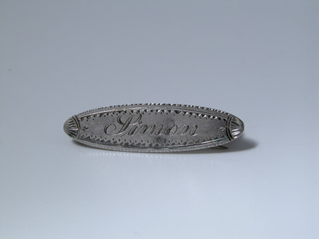 Tie pin